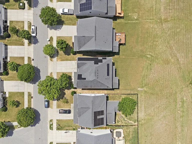 304 Atwood Dr — Photo 11