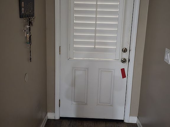 5th image of 2223 E Lindsay St