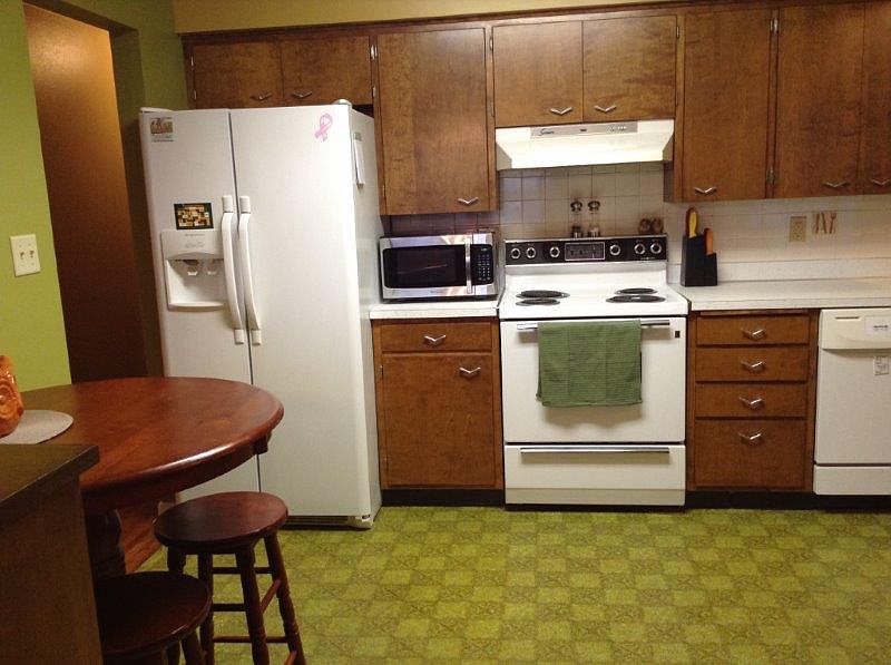 2nd image of 1416 8th St SW