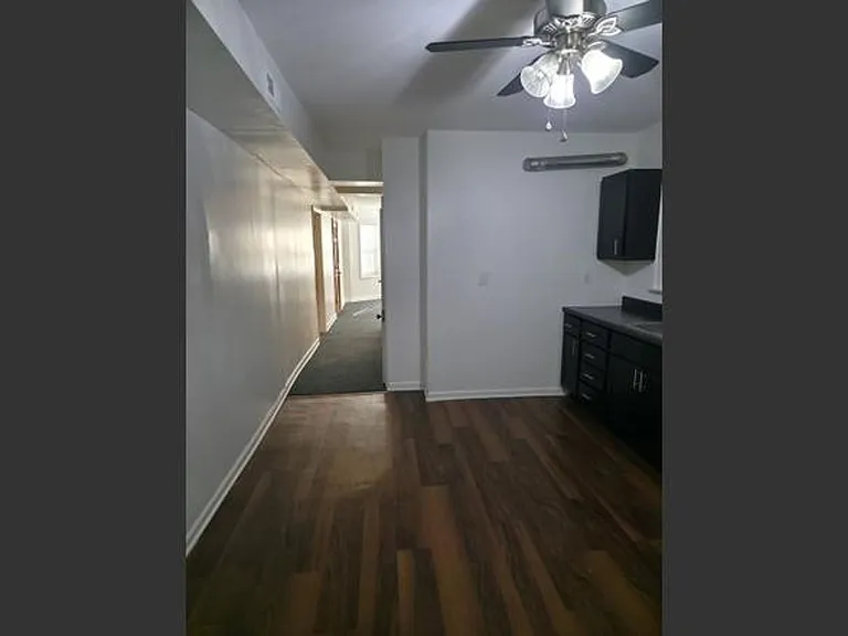 1748 N Keystone Ave — Photo 9