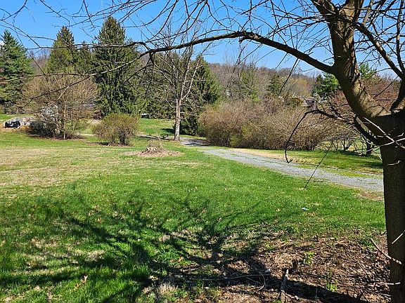 2nd image of 993 Mount Wilson Rd