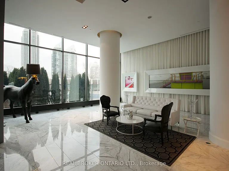 90 Park Lawn Rd #702 — Photo 18