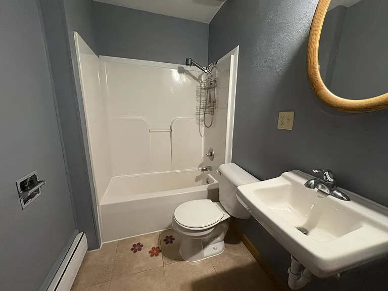 202 Hogan Blvd #2 — Photo 6