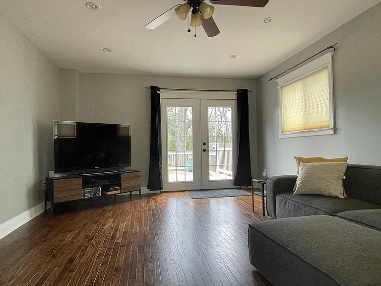 946 Pinecrest Dr — Photo 8