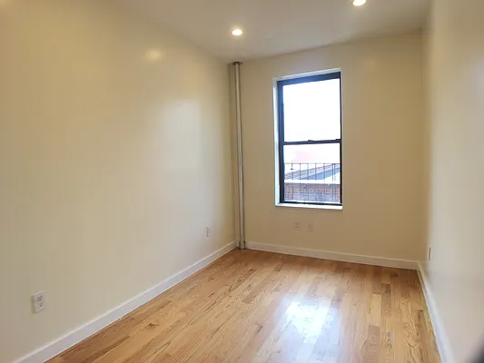 Rented by Bohemia Realty Group | media 7