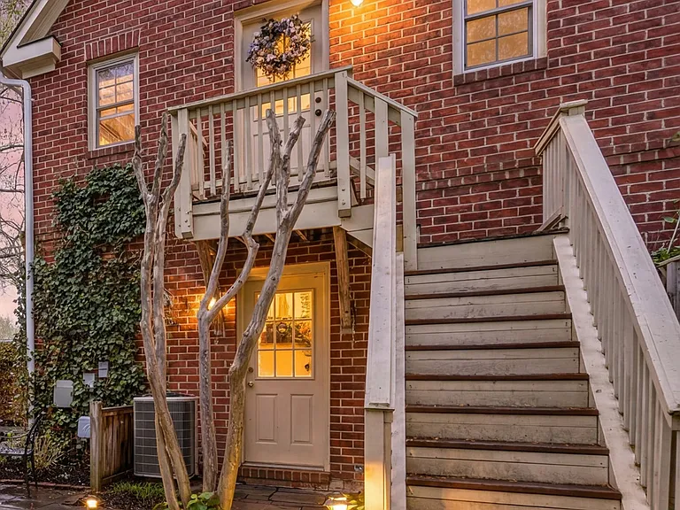 116 Kent Square Rd — Photo 3