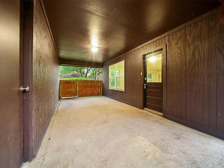 14719 Cedar Point Dr — Photo 42