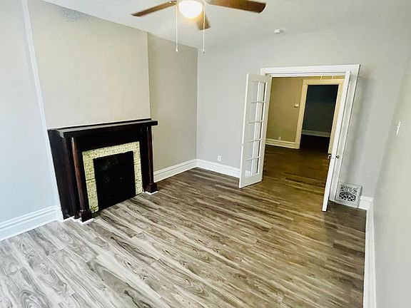 2nd image of 2623-25 Indiana Ave #1F