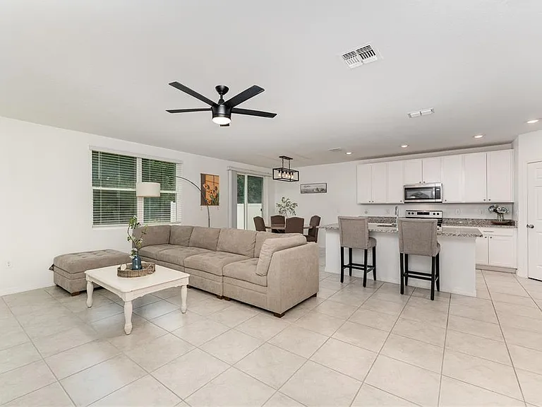 573 Vista Villages Blvd — Photo 5