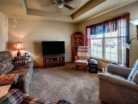 3rd image of 317-319 Blue Branch Dr
