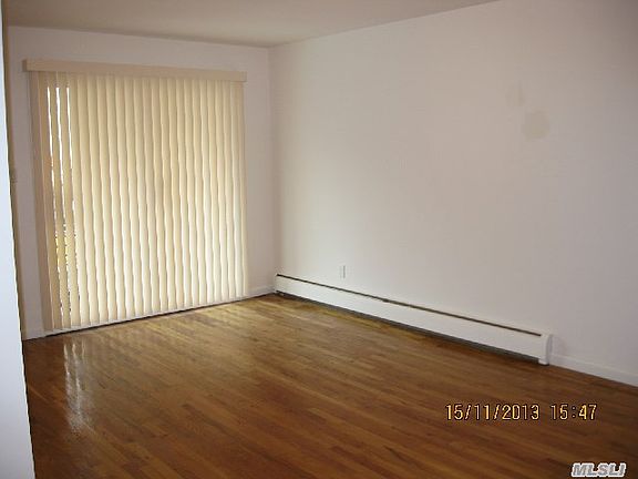 3rd image of 14468 Roosevelt Ave