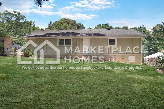 8206 Huntington Dr — Photo 24