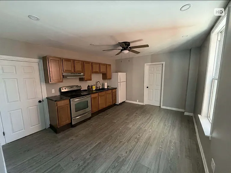 624 Grant St #624 — Photo 2