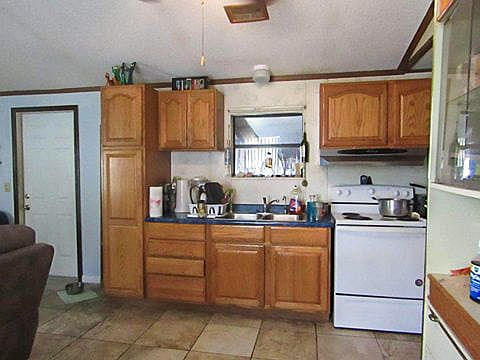 5th image of 31332 Avenue C