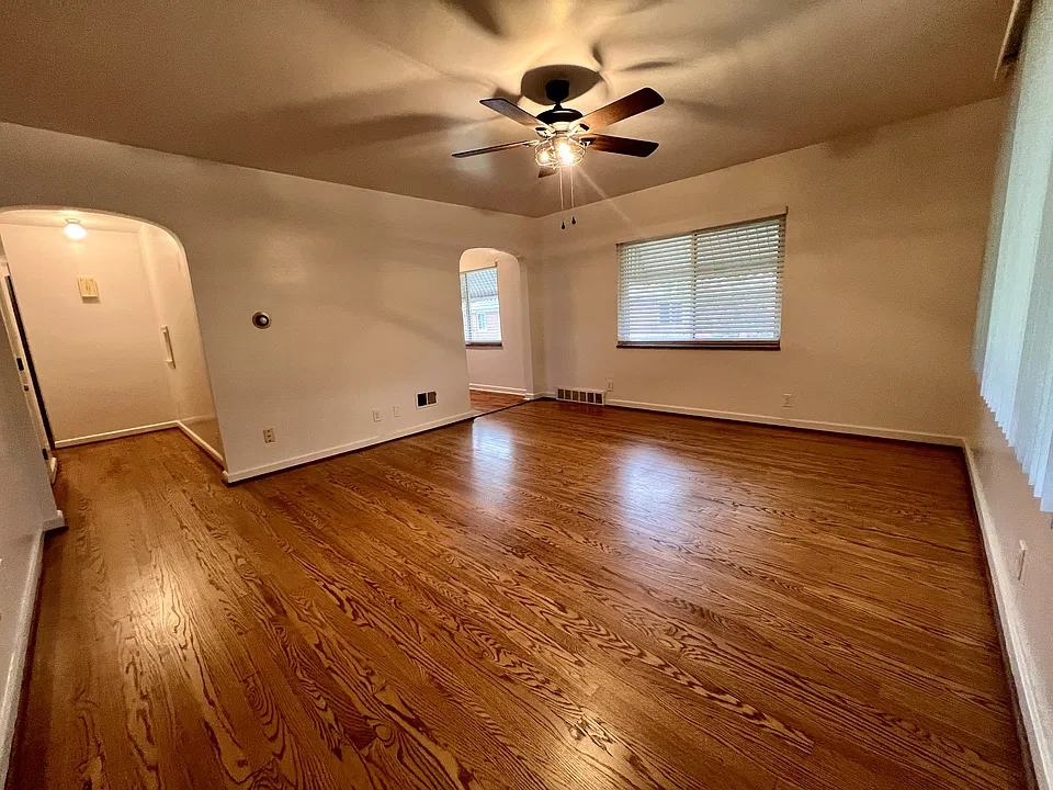 2110 Far Hills Ave #4