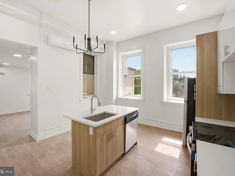 6012 Ridge Ave #6 — Photo 3