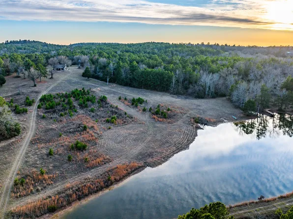 4380 Anderson County Rd #445, Palestine, TX 75803