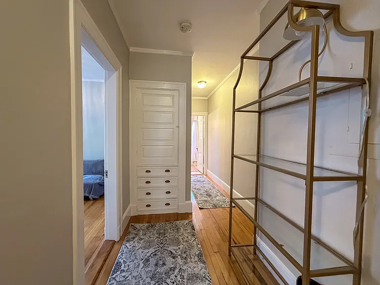 569 Franklin St #6 — Photo 21