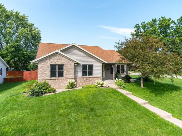 102 Dell Ave, La Crescent, MN 55947