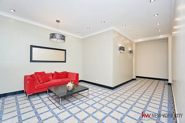 Rented by Compass | media 11