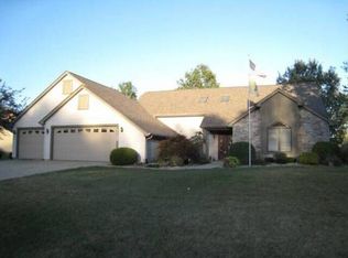 1122 Cabriolet Blvd, Auburn, IN 46706