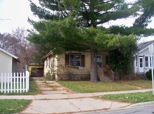 417 S Smith St, Aurora, IL 60505