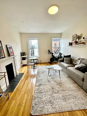 Rented by Voro New York | media 10