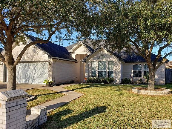 3rd image of 2213 Summerfield Ln