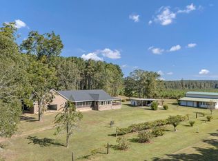 187 Peach Tree St, Ward, SC 29166