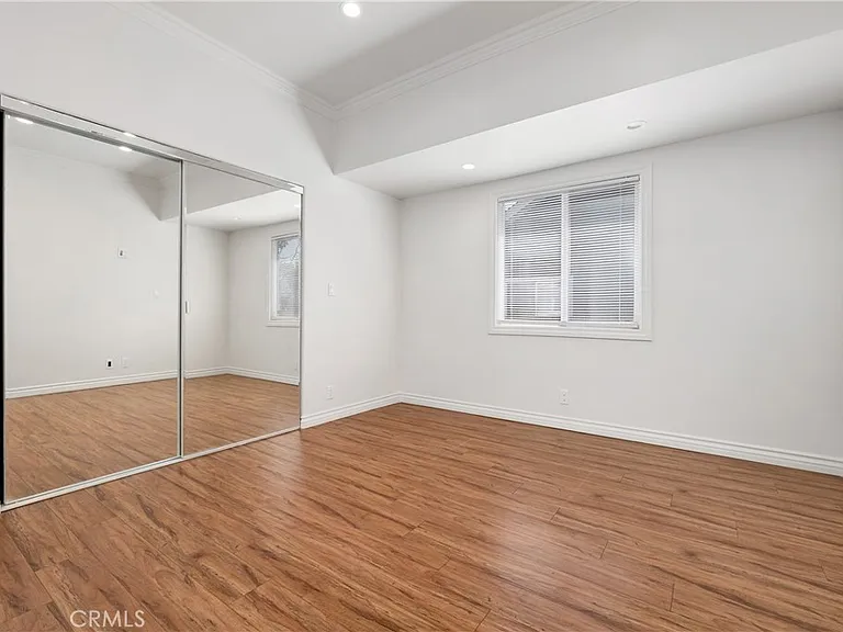 766 N Alexandria Ave — Photo 20