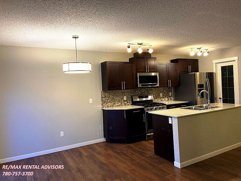 Edmonton Apartment for rent - 3 Bedrooms — photo 3