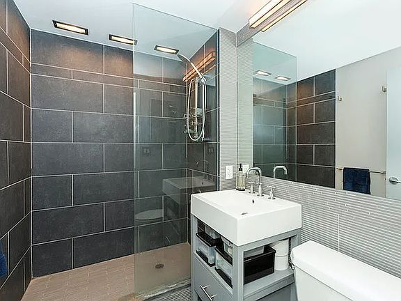 5th image of 130 Bradhurst Ave #1202