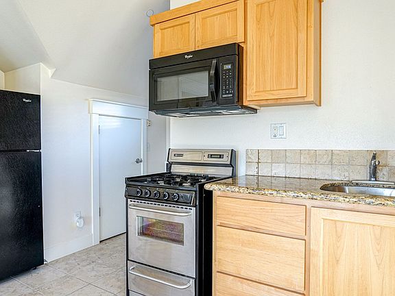 4th image of 319 5th St