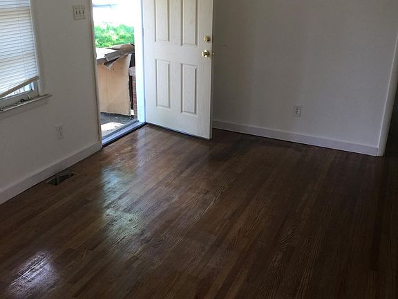2nd image of 524 Avenue A