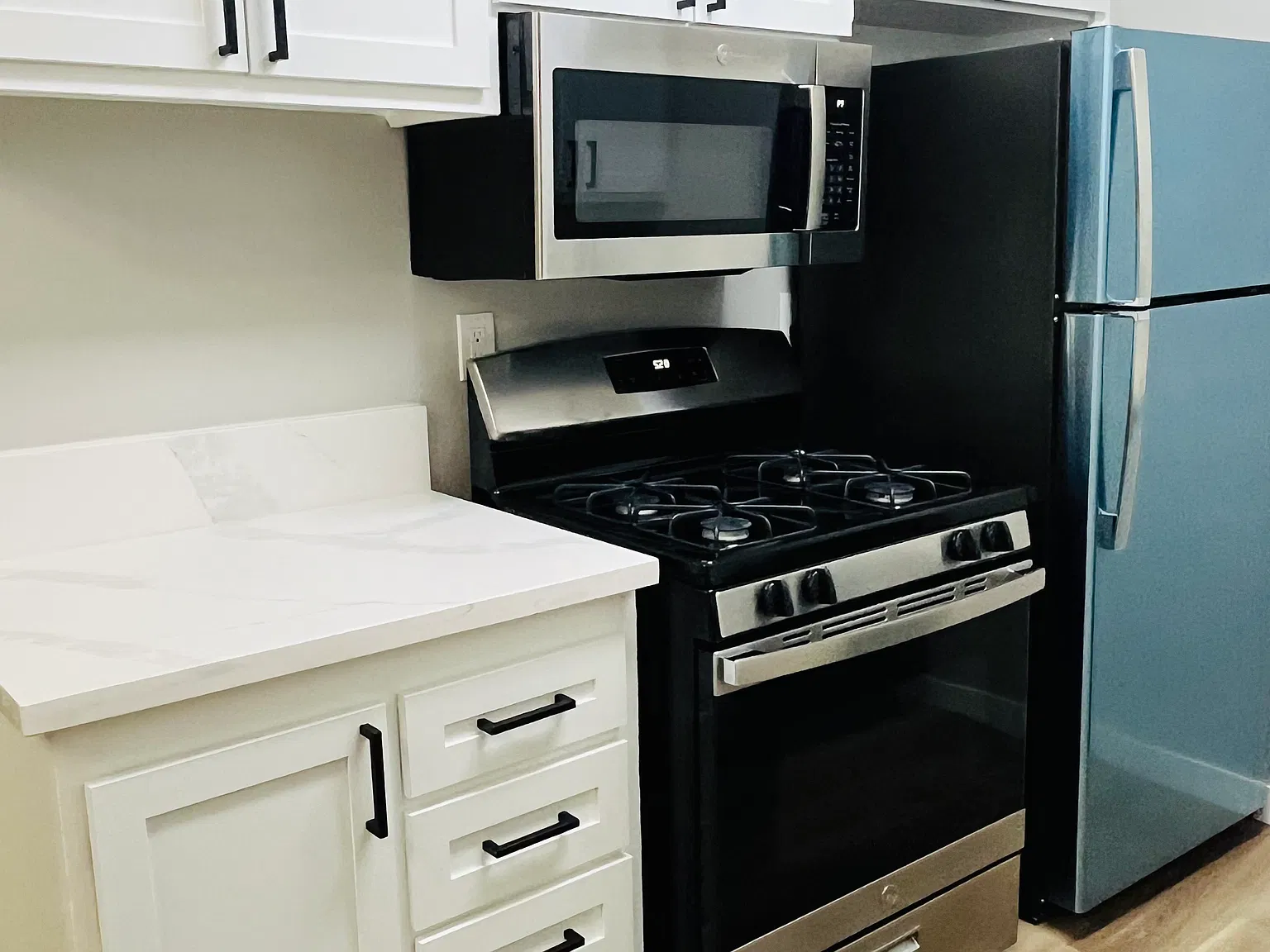 10565 Haddon 2 BR 1BA — Photo 3
