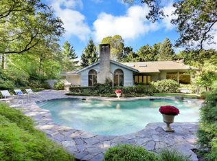 9 Pilgrim Rd, Rye, NY 10580