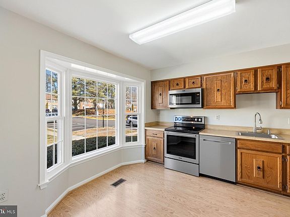 3rd image of 5539 Ridgeton Hill Ct