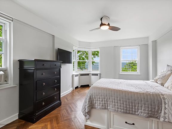 5th image of 120 Cabrini Blvd APT 19