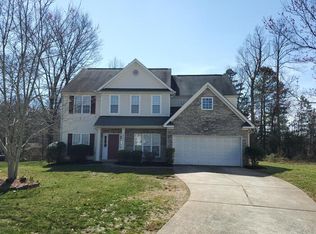 2702 Oakdale Pasture Dr, Charlotte, NC 28216