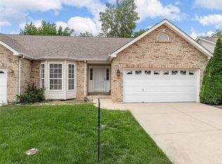 48 Spring Oaks Dr, Saint Charles, MO