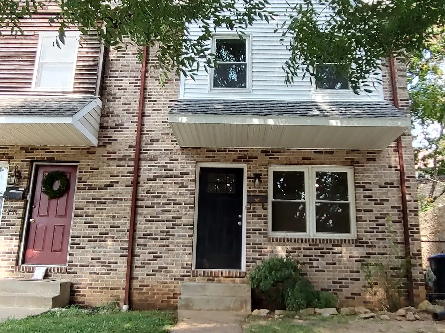3 bed, 1.5 bath, 1450 sqft, $3,175 — Photo 1