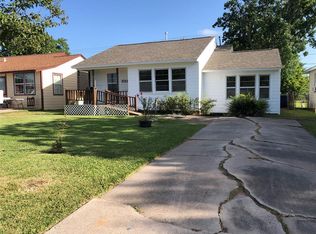 1011 W 8th St, Freeport, TX 77541