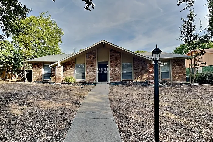 1205 Harvest Glen Dr
