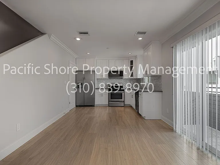 7205 S. La Cienega Apartments — Photo 27