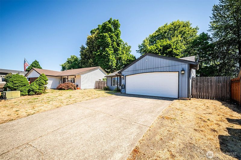 4th image of 903 SW 22nd ave