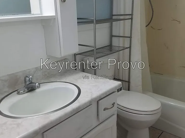 1686 Hickory Ln — Photo 15