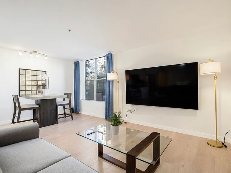 101 Market St #204 — Photo 5