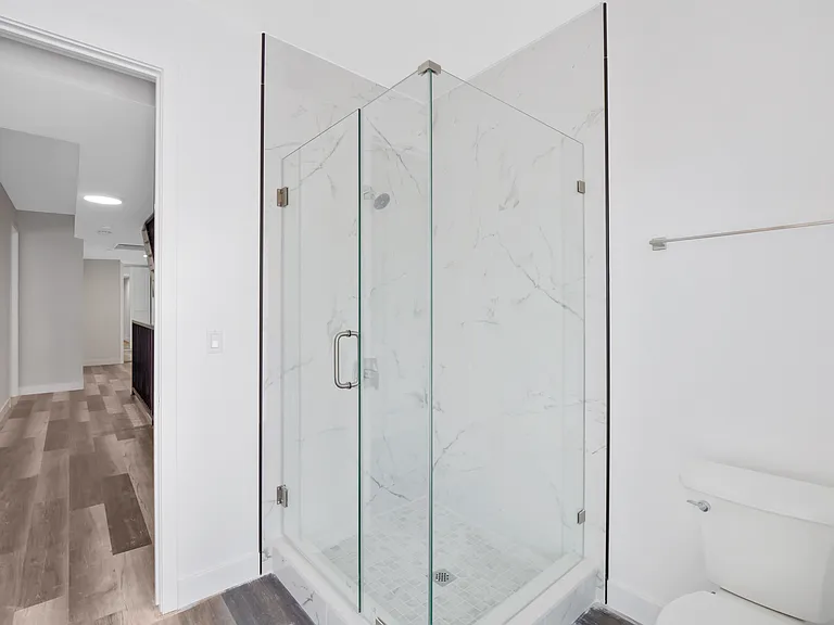 1280 W 37th Pl #B2B3 — Photo 10