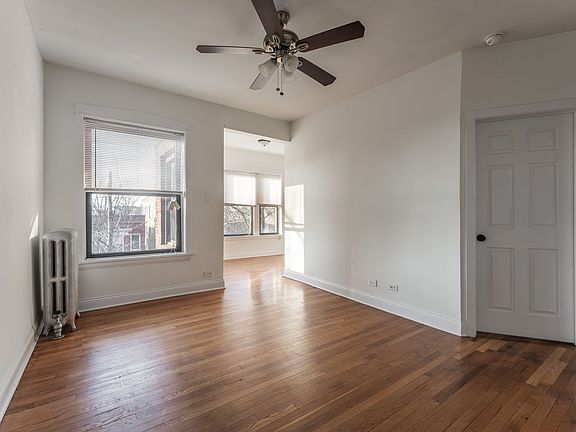 4th image of 4815-4825 N Albany Ave #3045-3051