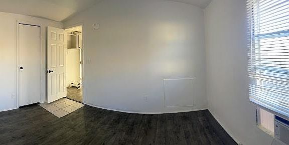 Unit Photo